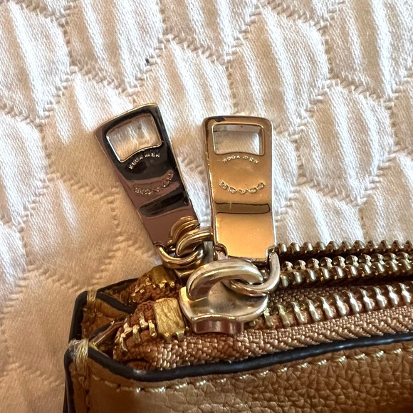 COACH-double zipper saddle crossbody - Picture 5 of 6